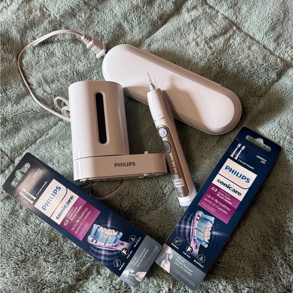 Philips Sonicare Toothbrush with Charging Base and Brush Heads